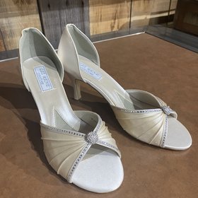 Ivory Heels with Jewels, Size 11