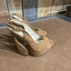 Tan Platform Heel, Size 7