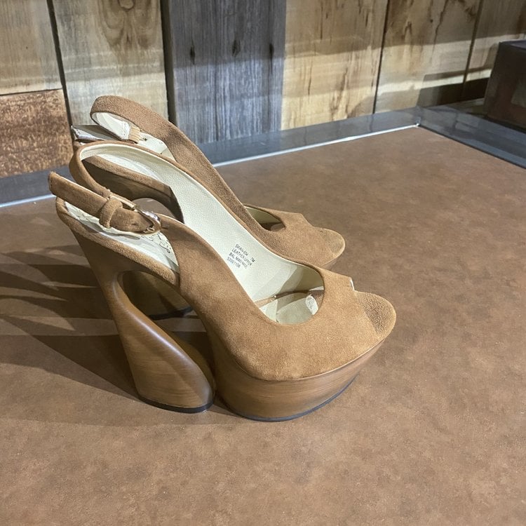 Tan Platform Heel, Size 7