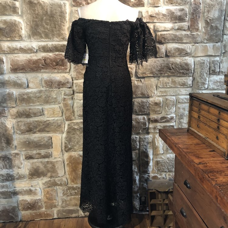 Laundry Black Heavy Lace Poetic Sleeve Formal Gown, Size 4