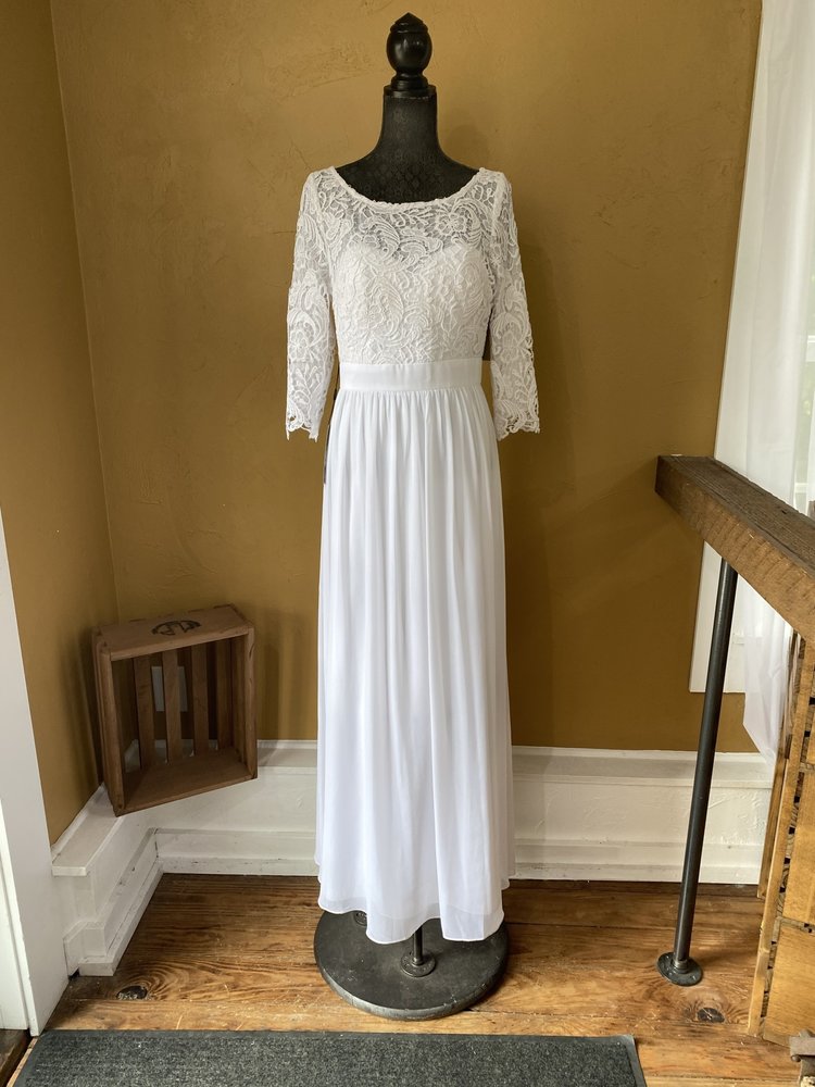 White Lace and Chiffon Gown, Size 12
