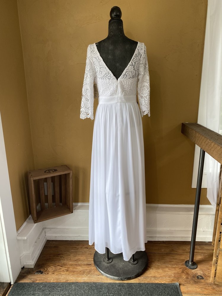 White Lace and Chiffon Gown, Size 12