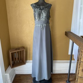 JJ’s House Grey Lace Sheath Evening Gown, Size 14