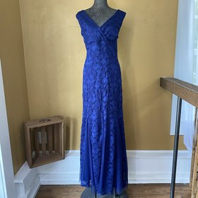 Xscape Navy Lace Double-V Evening Gown, Size 22W