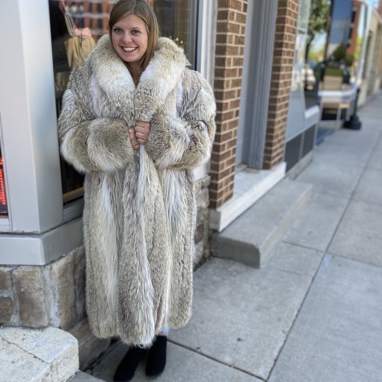 Coyote Long Coat, Size XL