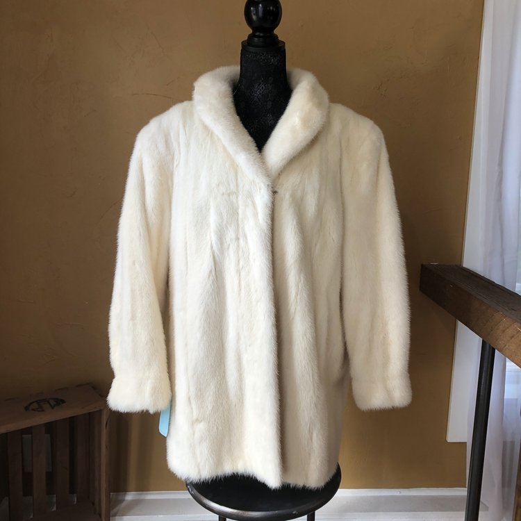 Muckerheide Opal Mink Coat, Size XL