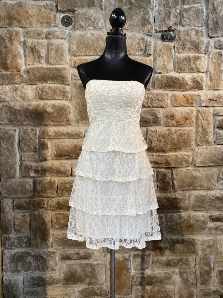 Sue Wong Sue Wong White Lace Ruffle Dress, Size 6