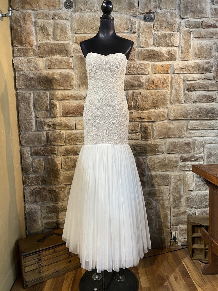 Adrianna Papell White Pearl Mermaid Gown, Size 4