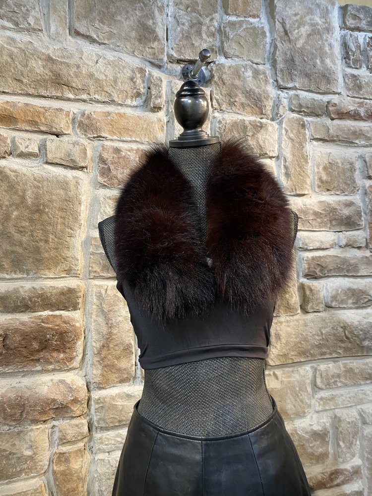 Black/Mahogany Fox Collar, 29 inch