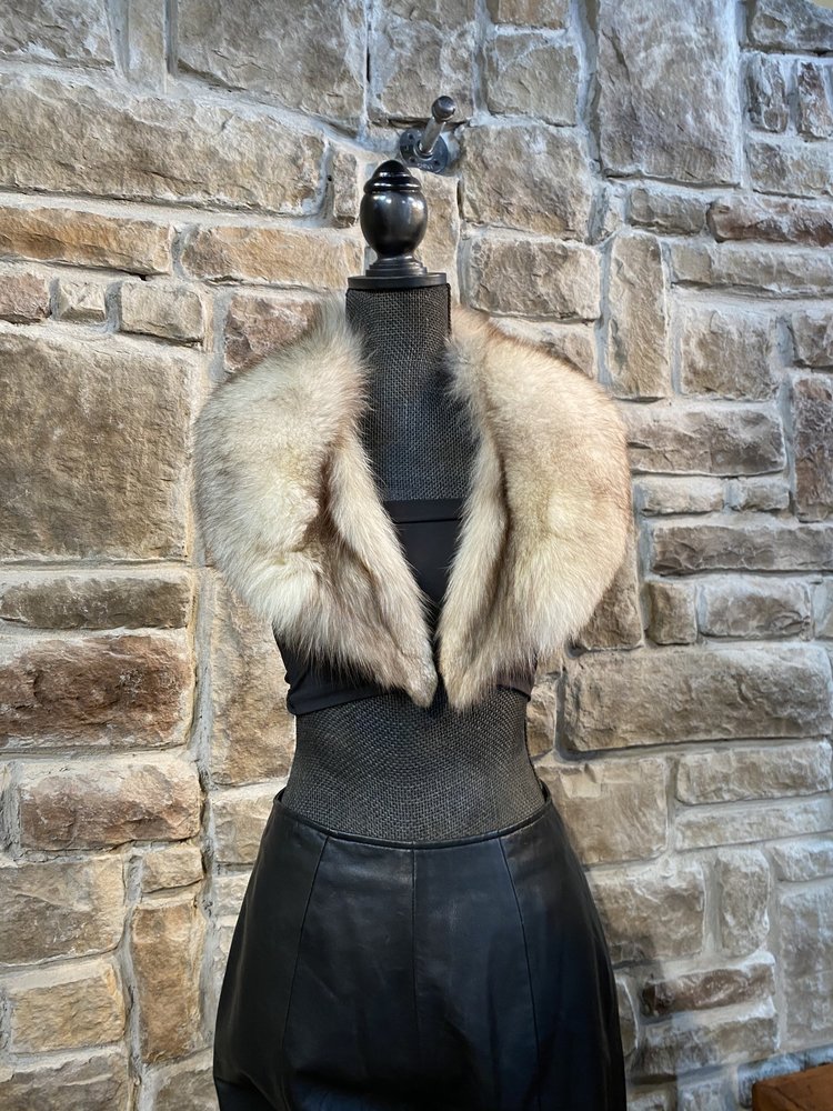 Blue Fox Statement Collar, 39 inch