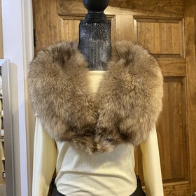 Amber Fox Collar, 40 inch