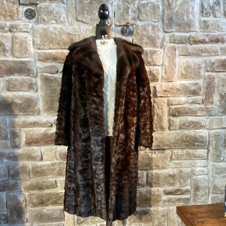 Dark Ranch Mink Head Sections Straight Coat, Size M/L