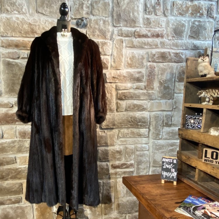 Medium Dark Brown Mink Coat Female Pelts, Size L