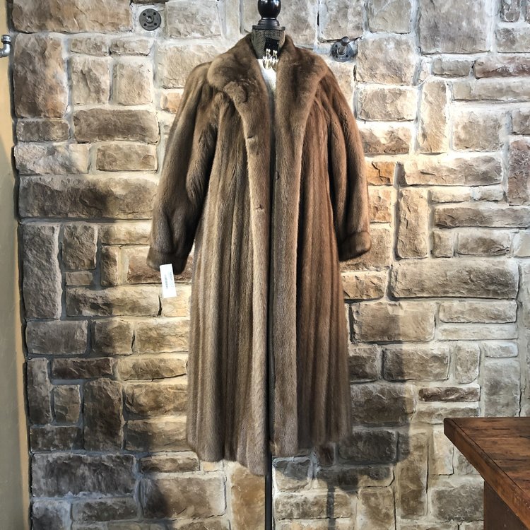 Female Pelt Dawn Mink Coat, Size M