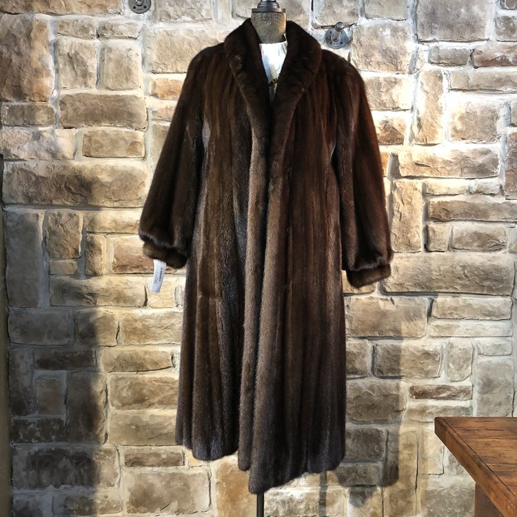 Furs By Truesdell Ranch Lunaraine Mink Coat, Size M