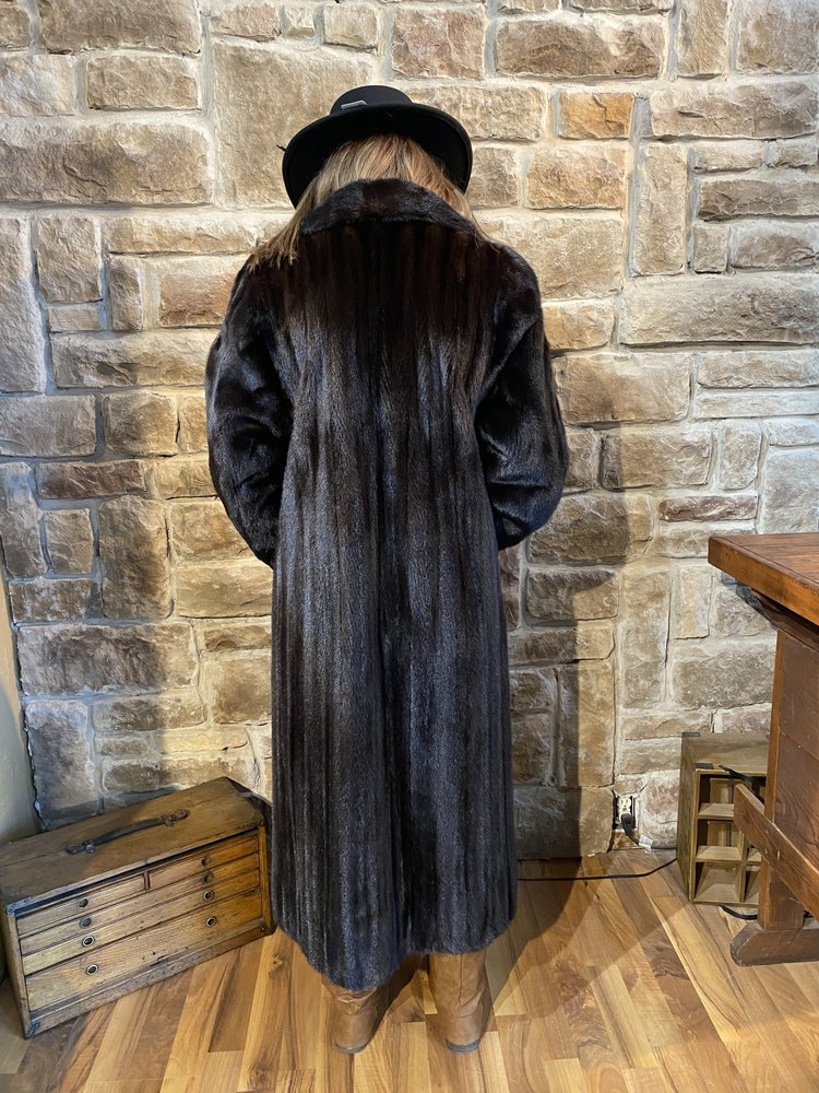 Truesdell Very Dark Ranch Mink Coat w/Female Pelts, Size S