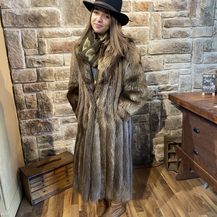 Beaver Coat, Size M