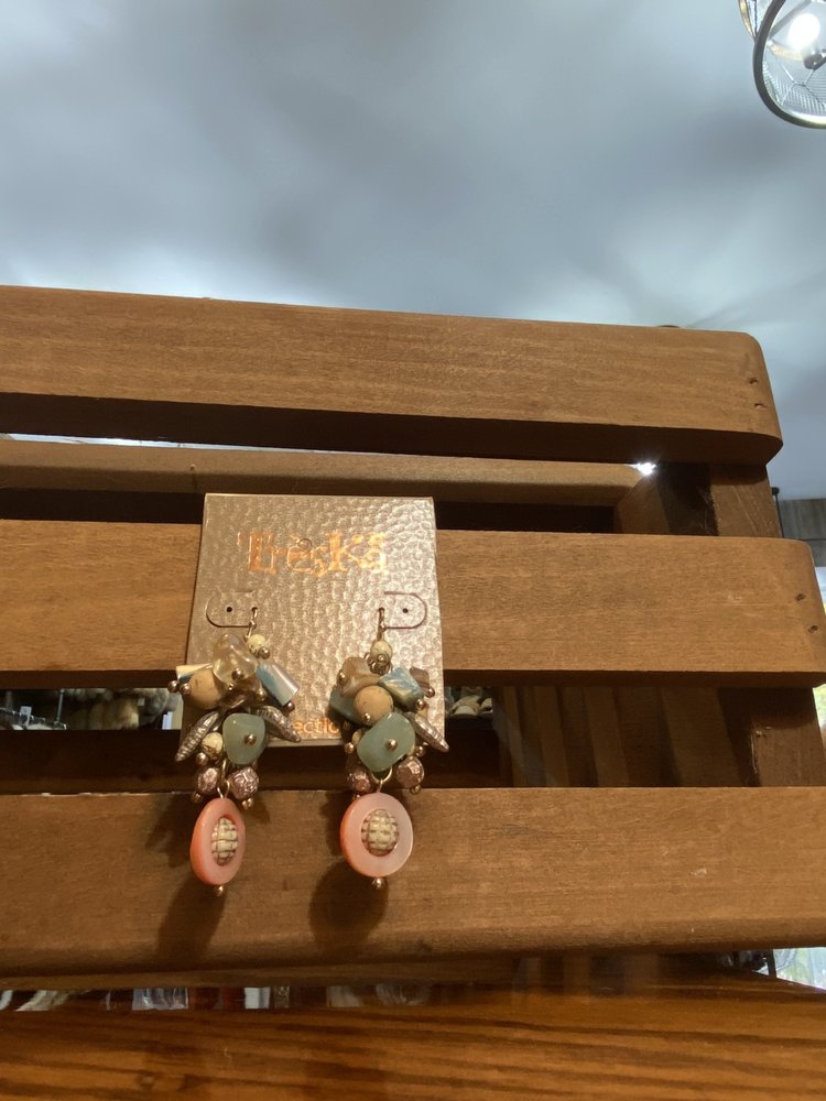 Shell Cluster Dangle Earrings