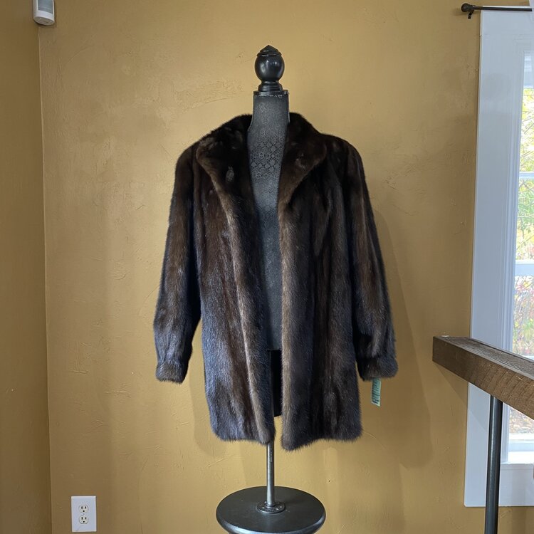 Maison Blanche Dark Ranch Mink Stroller 32", Size L