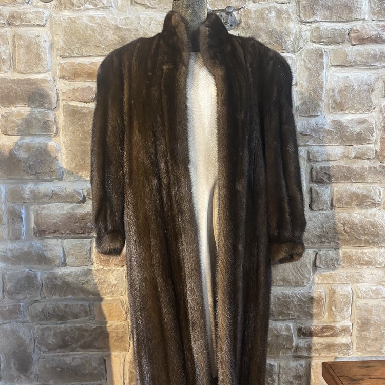 Dark Ranch Mink, Size M