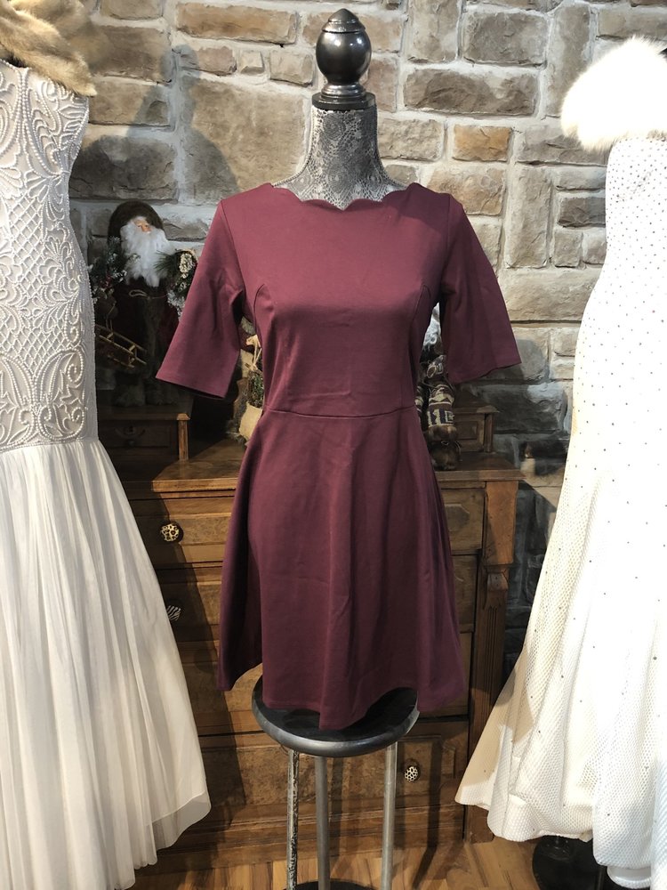 Monteau Maroon Dress with Scallop Neck Line, Size Petite M