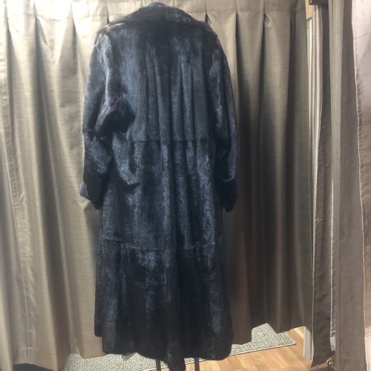 Dark Ranch Mink Pelt Coat, Size XL