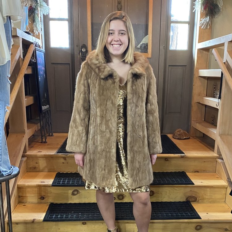 Nigbor Furs Autumn Haze Mink Coat, Size  M