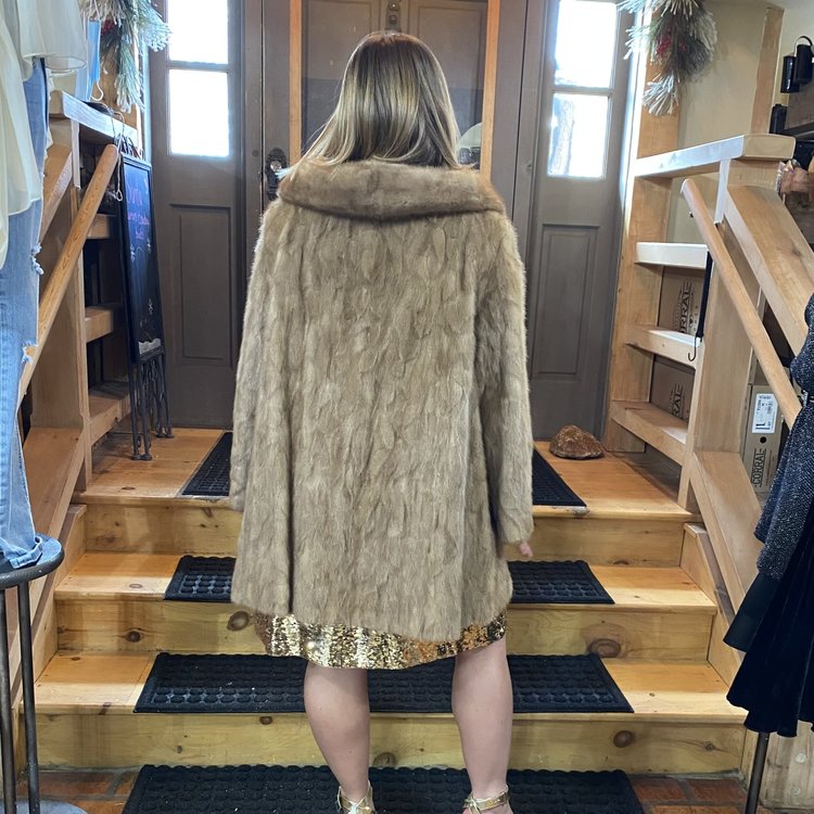 Nigbor Furs Autumn Haze Mink Coat, Size  M