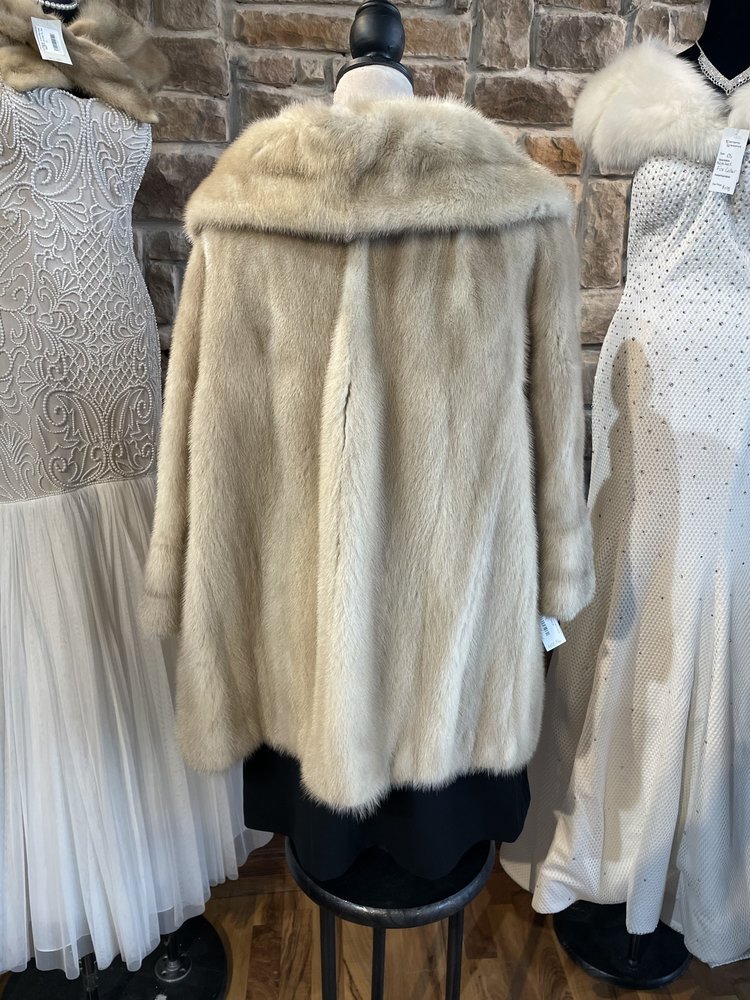 Tourmaline Mink with Cape Collar, Size M