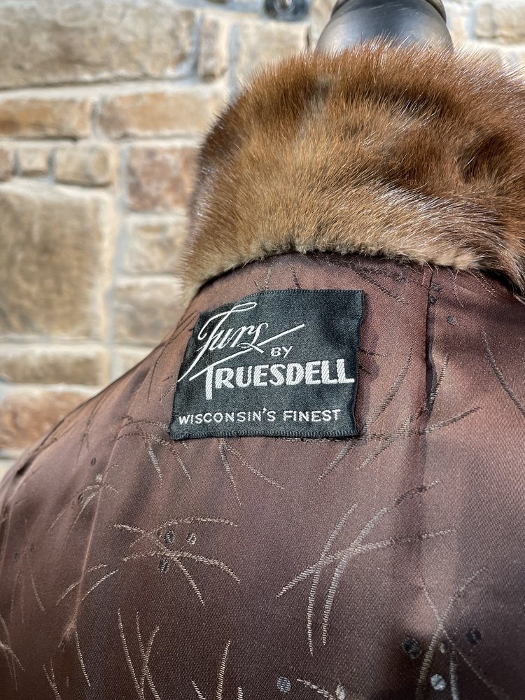 Medium Brown Ranch Mink Long Coat w/ Female Pelts 48", Size M