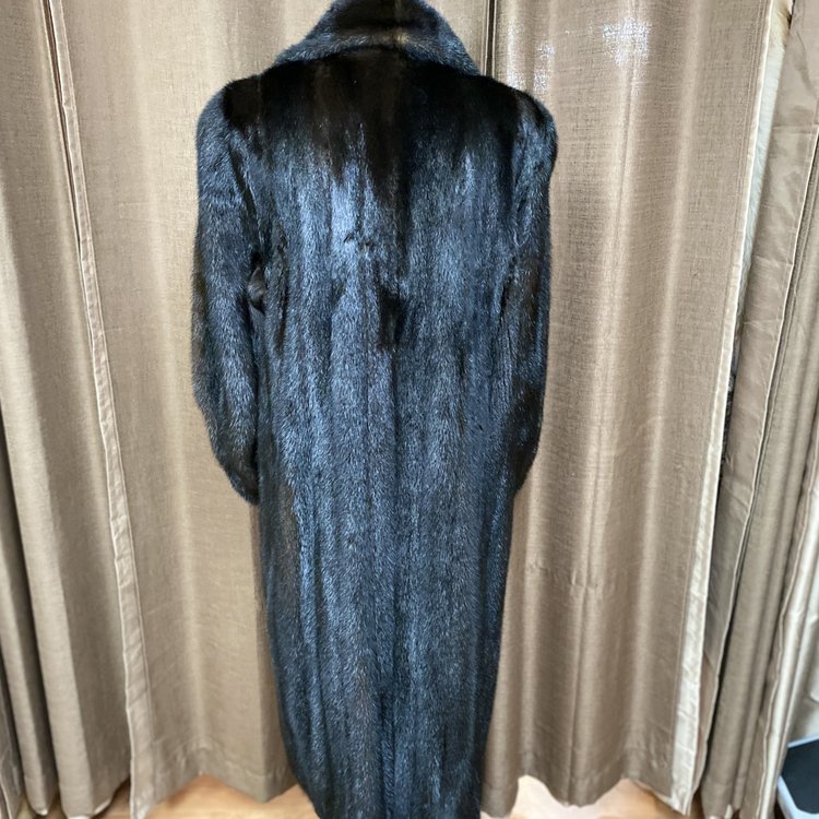 Lakritz & Picus Dark Ranch Mink Full Length Coat w/ Bishop Sleeve, Size M