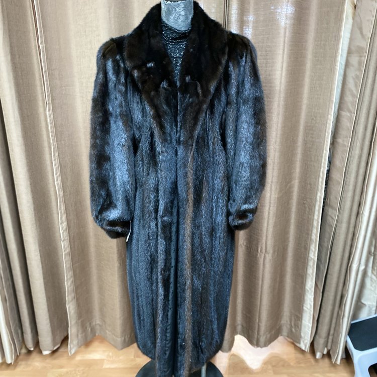 Lakritz & Picus Dark Ranch Mink Full Length Coat w/ Bishop Sleeve, Size M