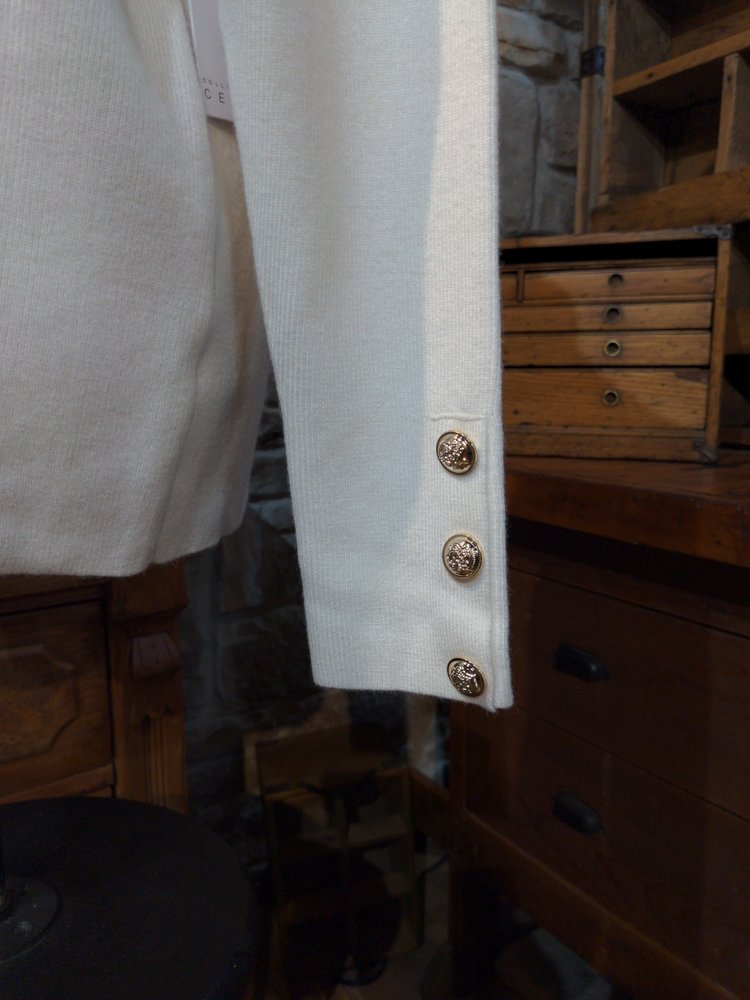 Cezele White Long Sleeve Turtle Neck Sweater