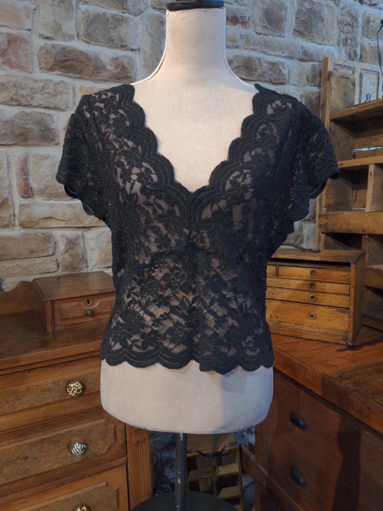 C+D+M Black Lace Crop Top