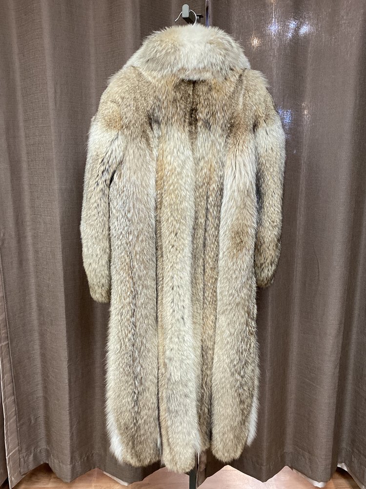 Canadian Coyote Coat, Size Large