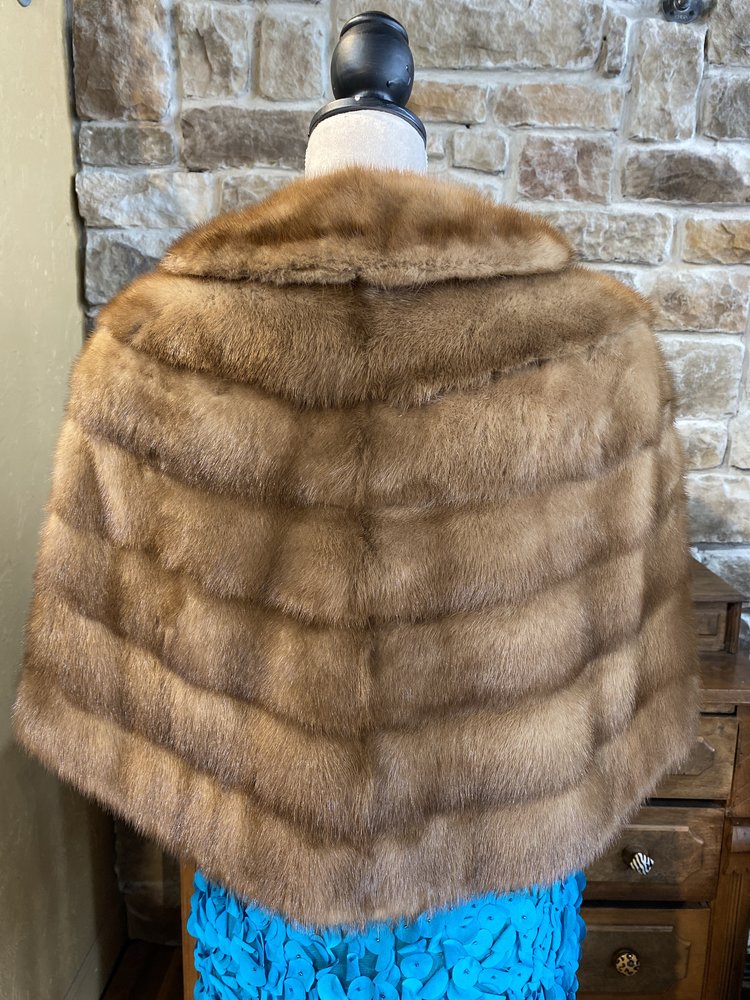 Taitelmans Autumn Haze Ranch Mink Stole, Size M