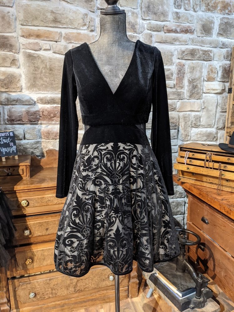 Xscape Black Velvet A-Line Cocktail Dress, Size 10