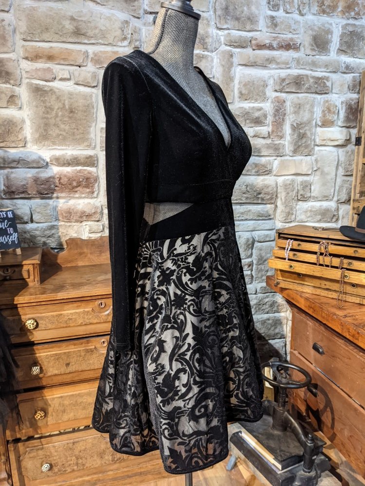 Xscape Black Velvet A-Line Cocktail Dress, Size 10