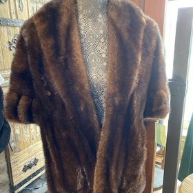 Furs By Truesdell Dark Ranch Mink Ruffle Hem Line Detail Stole, Size M/L