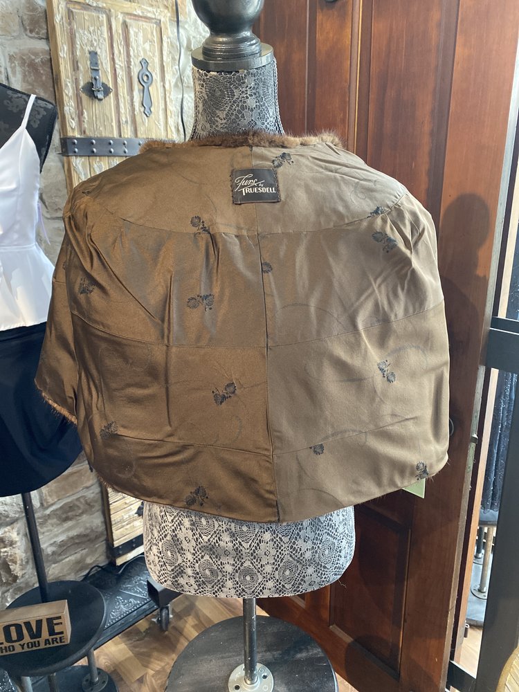 Furs By Truesdell Dark Ranch Mink Ruffle Hem Line Detail Stole, Size M/L