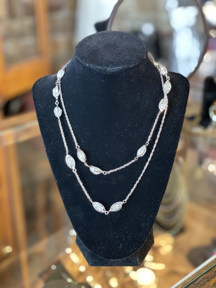 Silver Glass Mesh Chain Necklace