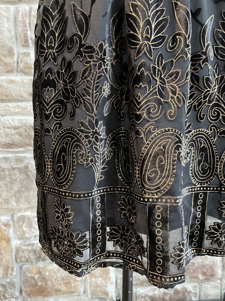 Sadie & Sage Black Metallic Burnout Velvet Dress