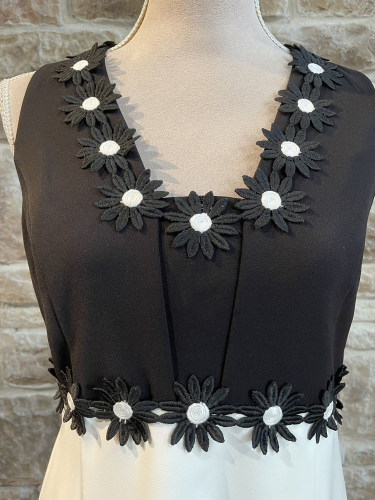 Taylor Black and White Dress with Daisies, Size 10