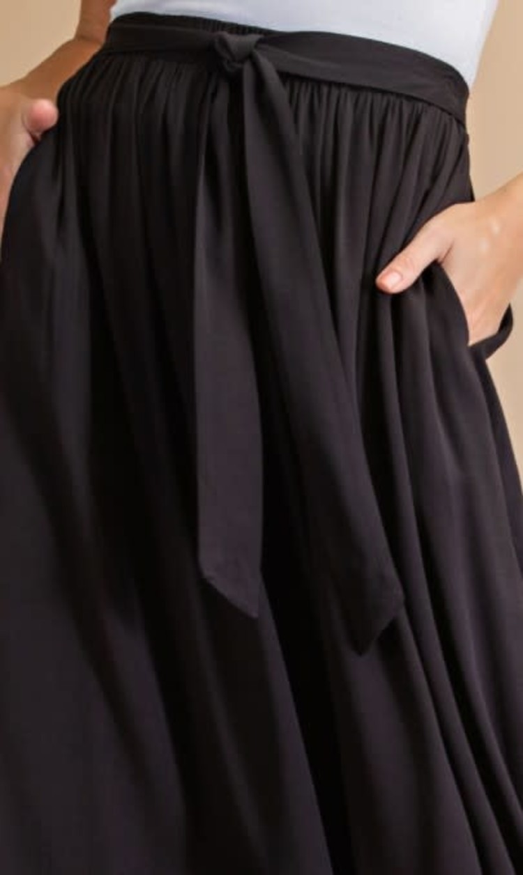 A Beauty by BNB Black Wide-Leg Pants with Side Slit