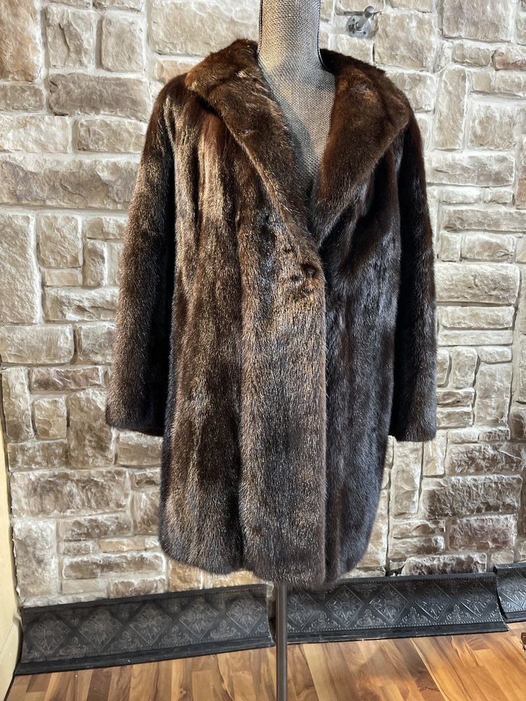 Lakritz & Picus Dark Ranch Mink Stroller w/ Peter Pan Collar, Size XL