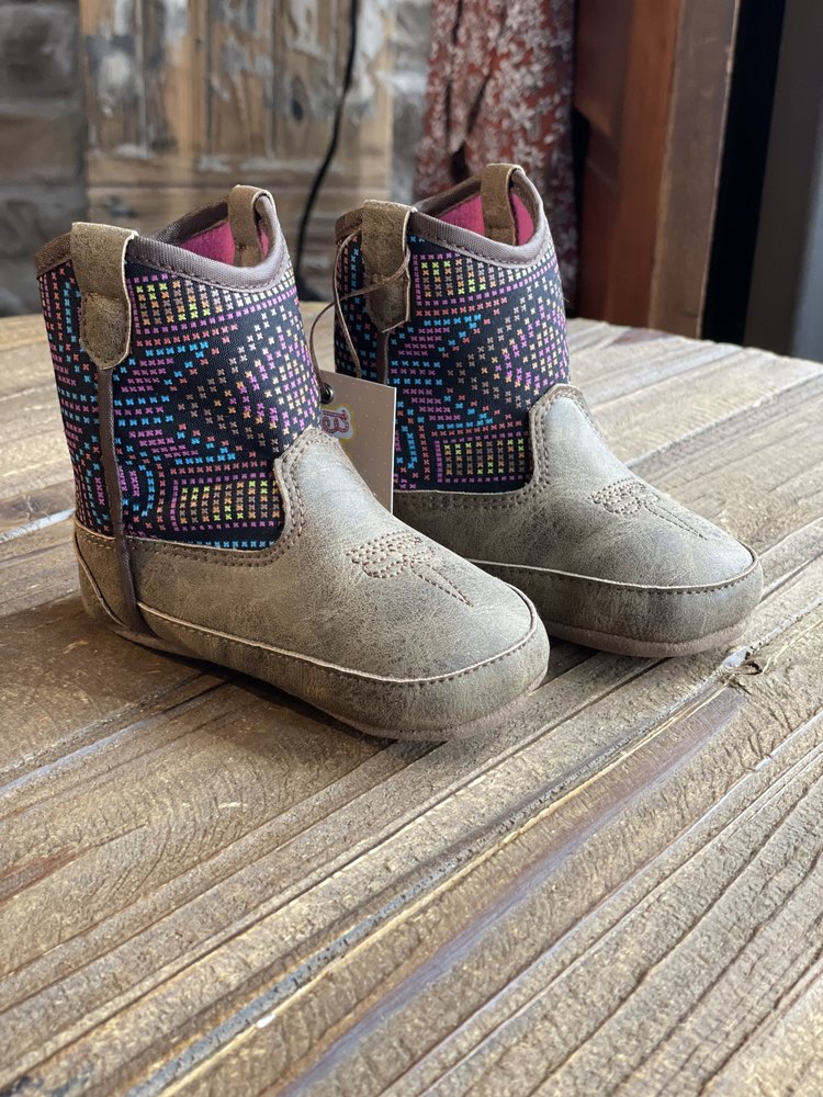 Blazin Roxx Baby Buckers Hailey (Needlepoint Star)