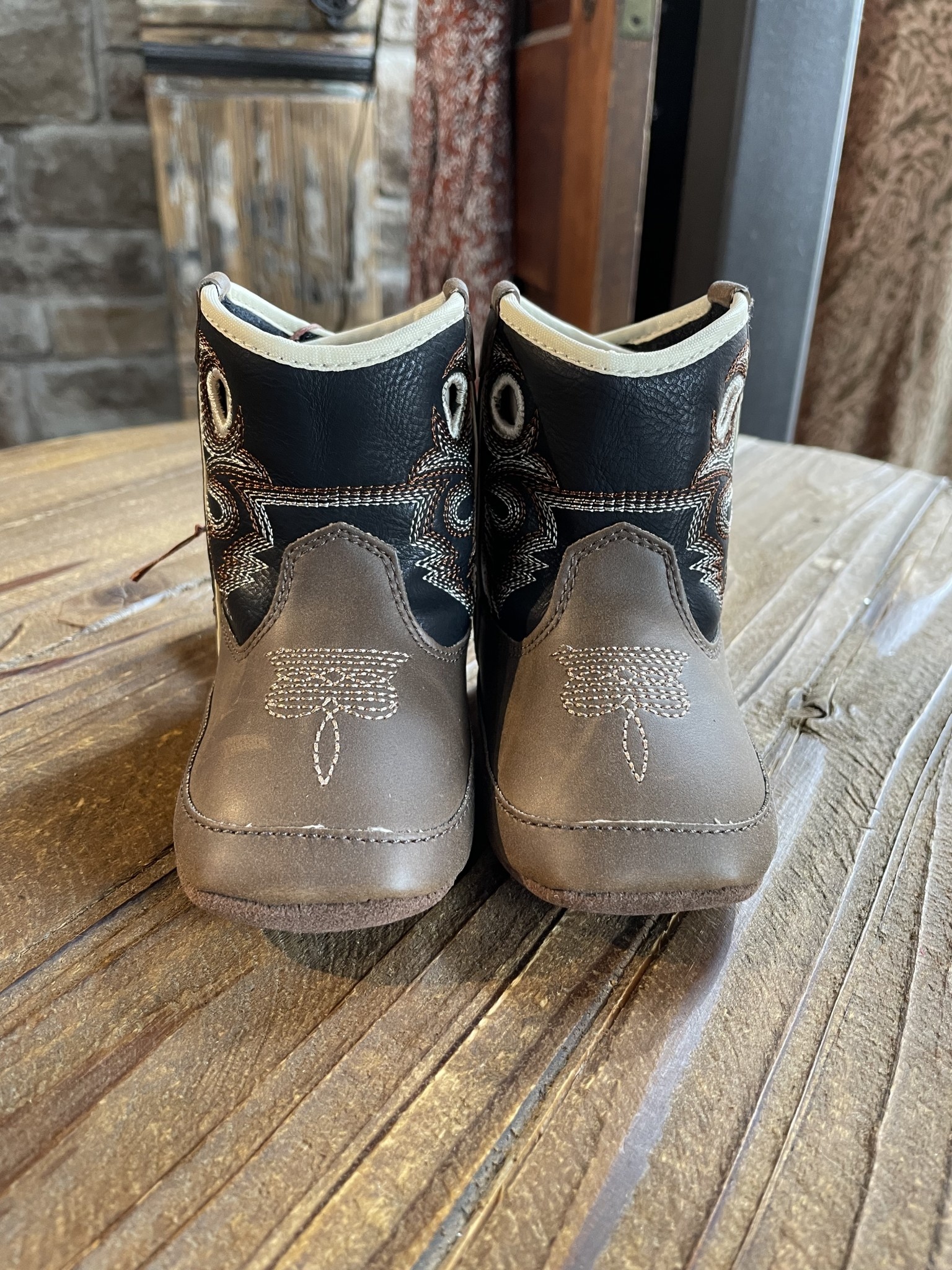 Blazin Roxx Baby Buckers Trace Brown and Black Elements Unleashed