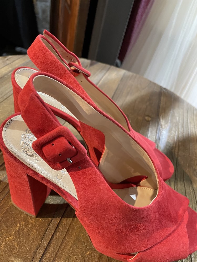 Vince Camuto Red Suede Platform Sandals, Size 5.0