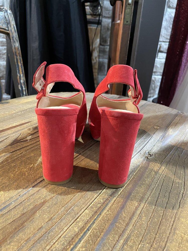 Vince Camuto Red Suede Platform Sandals, Size 5.0