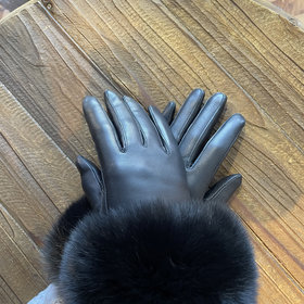yLYong Li Black Leather Fox Trim Gloves